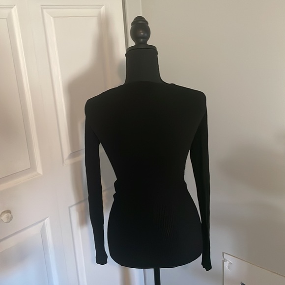 Black long sleeve sweater - Picture 3 of 5